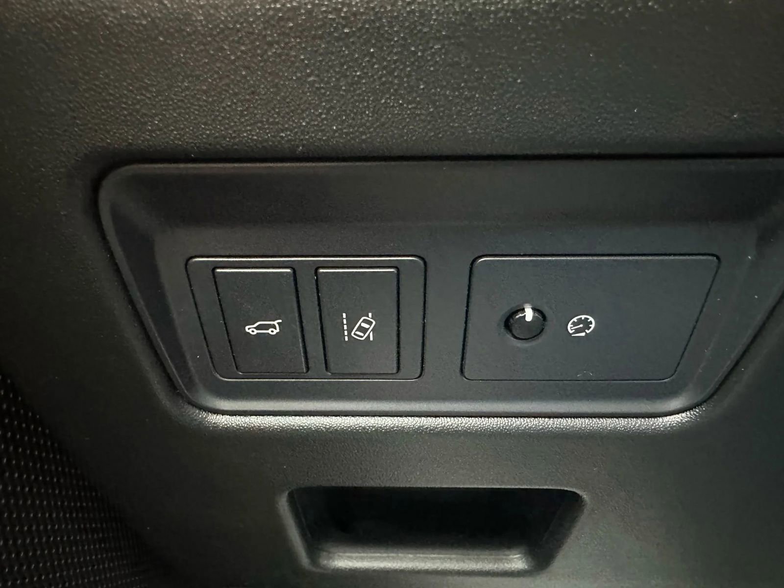 Used 2018 Land Rover Discovery HSE image 26