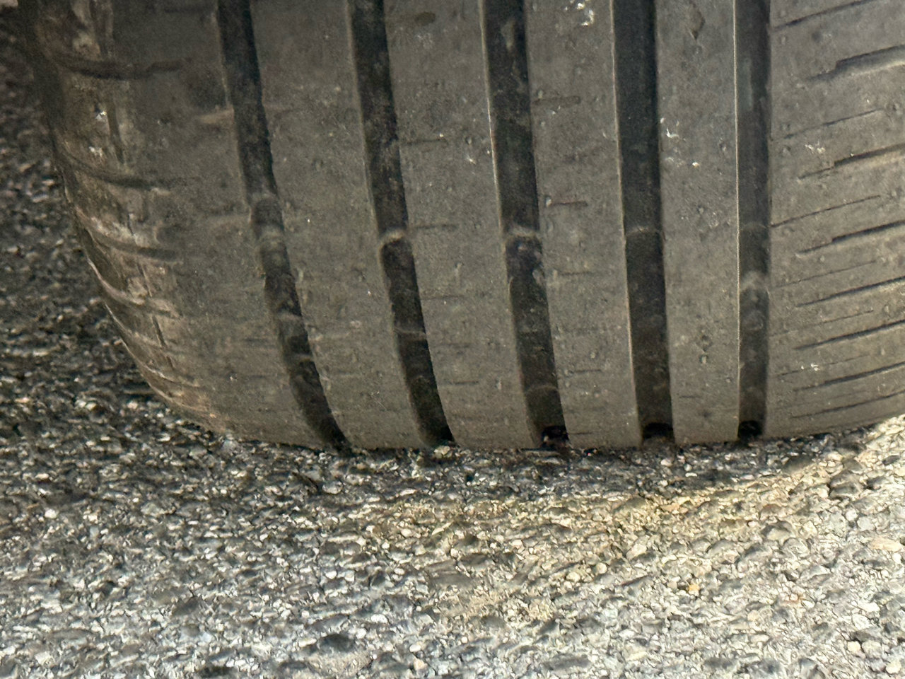 Used 1997 Chevrolet Corvette Coupe w/ Memory Pkg image 27