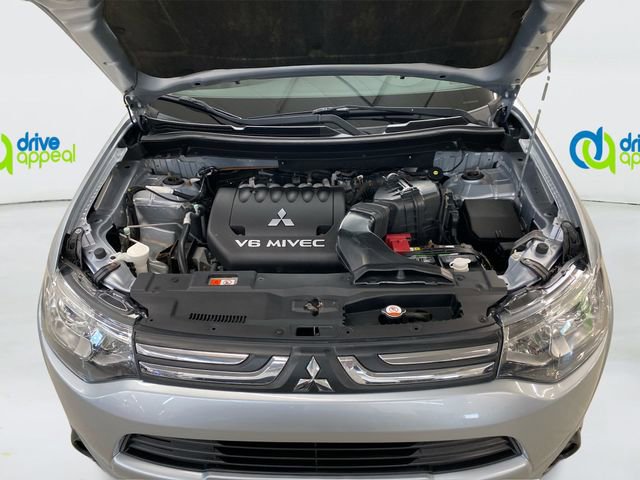 Used 2014 Mitsubishi Outlander GT image 11