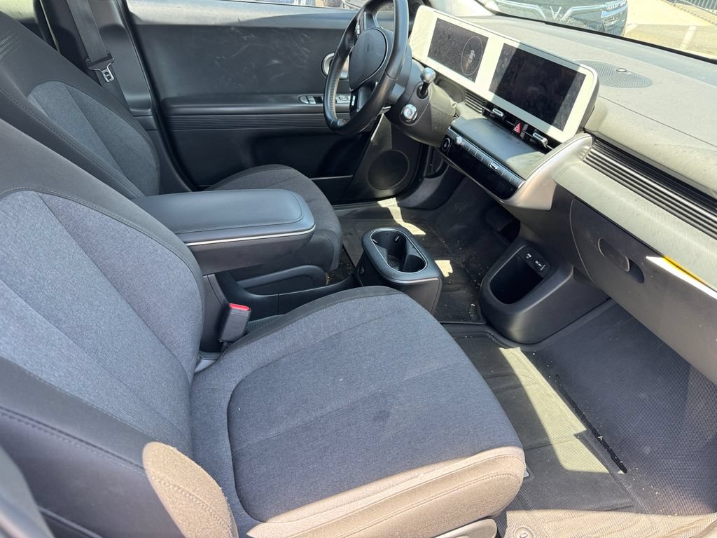 Used 2024 Hyundai Ioniq 5 SE RWD image 3