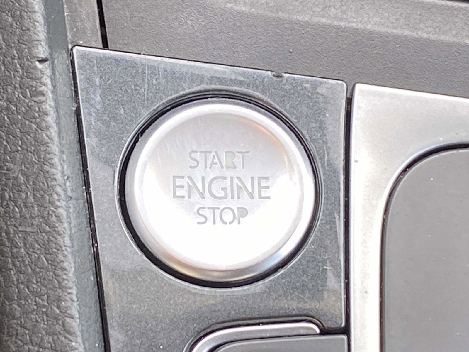 Used 2021 Volkswagen Golf 4-Door image 26