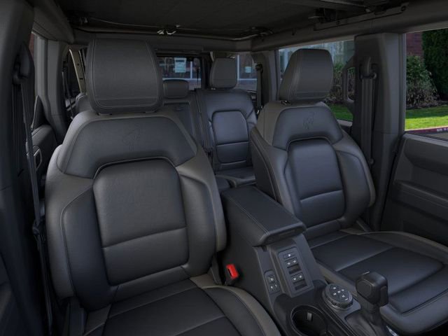 New 2025 Ford Bronco Outer Banks w/ Sasquatch Package image 10