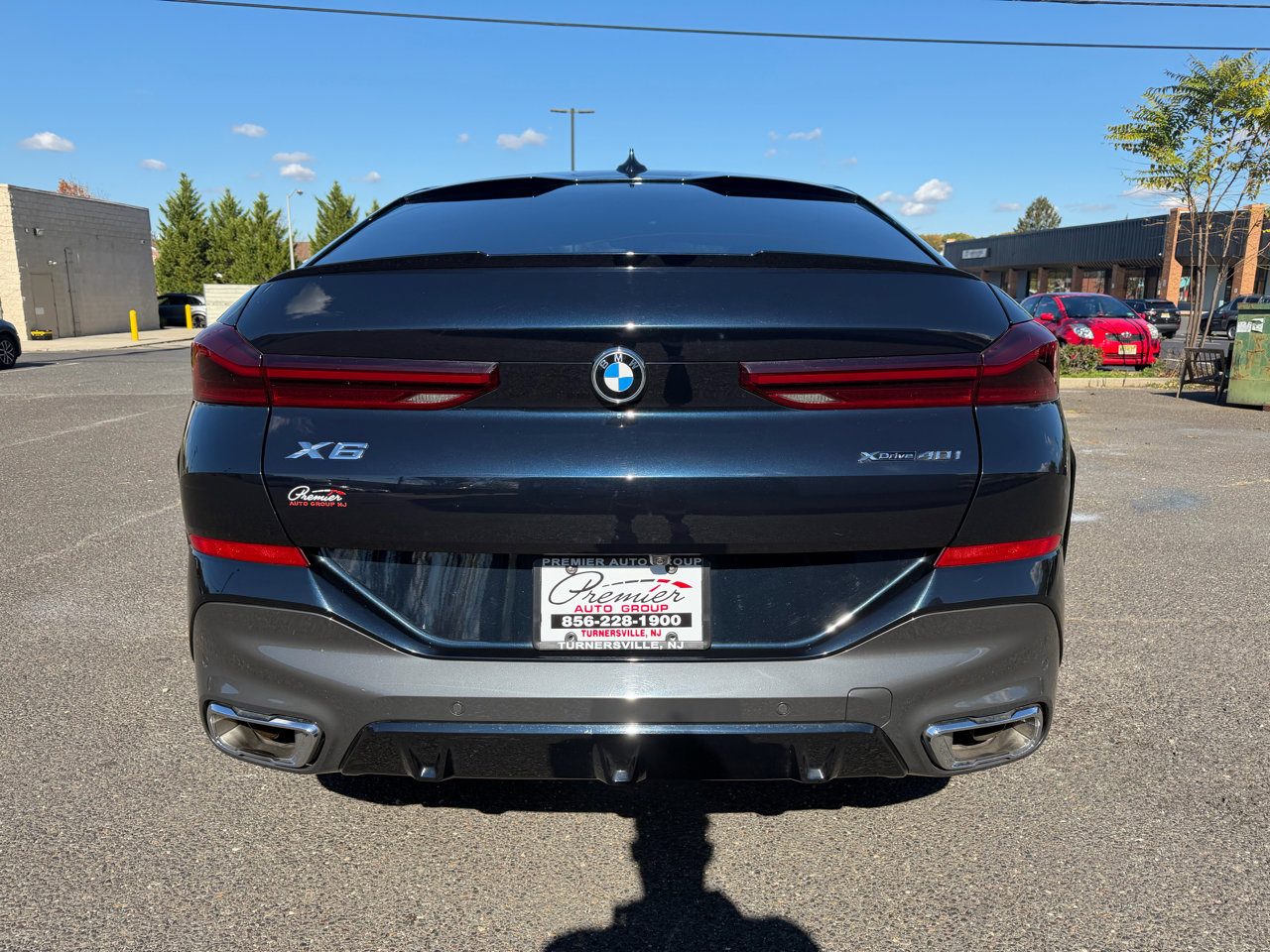 Used 2021 BMW X6 xDrive40i w/ Premium Essential Package image 6