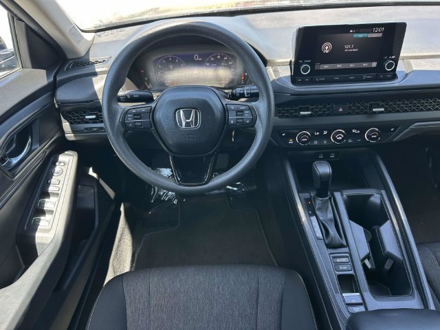 Used 2024 Honda Accord SE image 3
