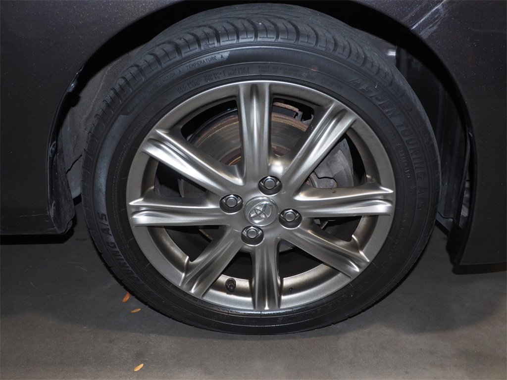 Used 2012 Toyota Yaris SE image 15