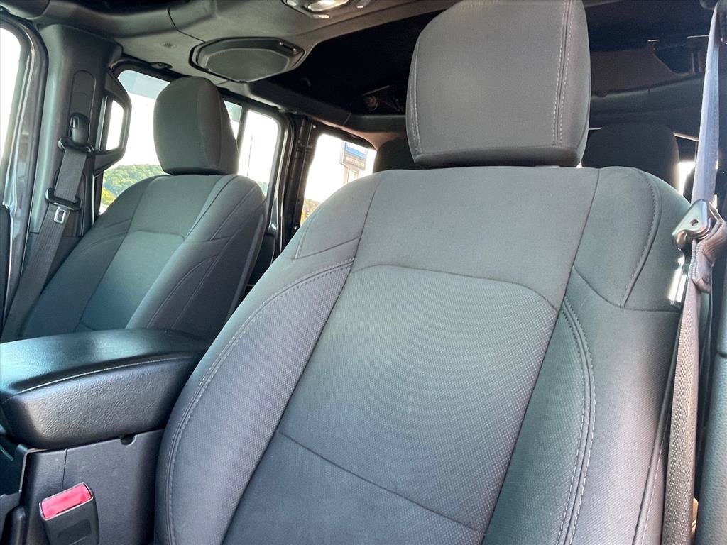 Used 2018 Jeep Wrangler Unlimited Sport S AWD/4WD image 21