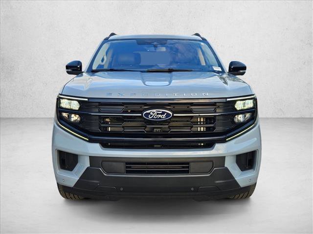 Used 2025 Ford Expedition Active RWD image 2