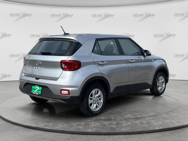 Used 2024 Hyundai Venue SE FWD image 8