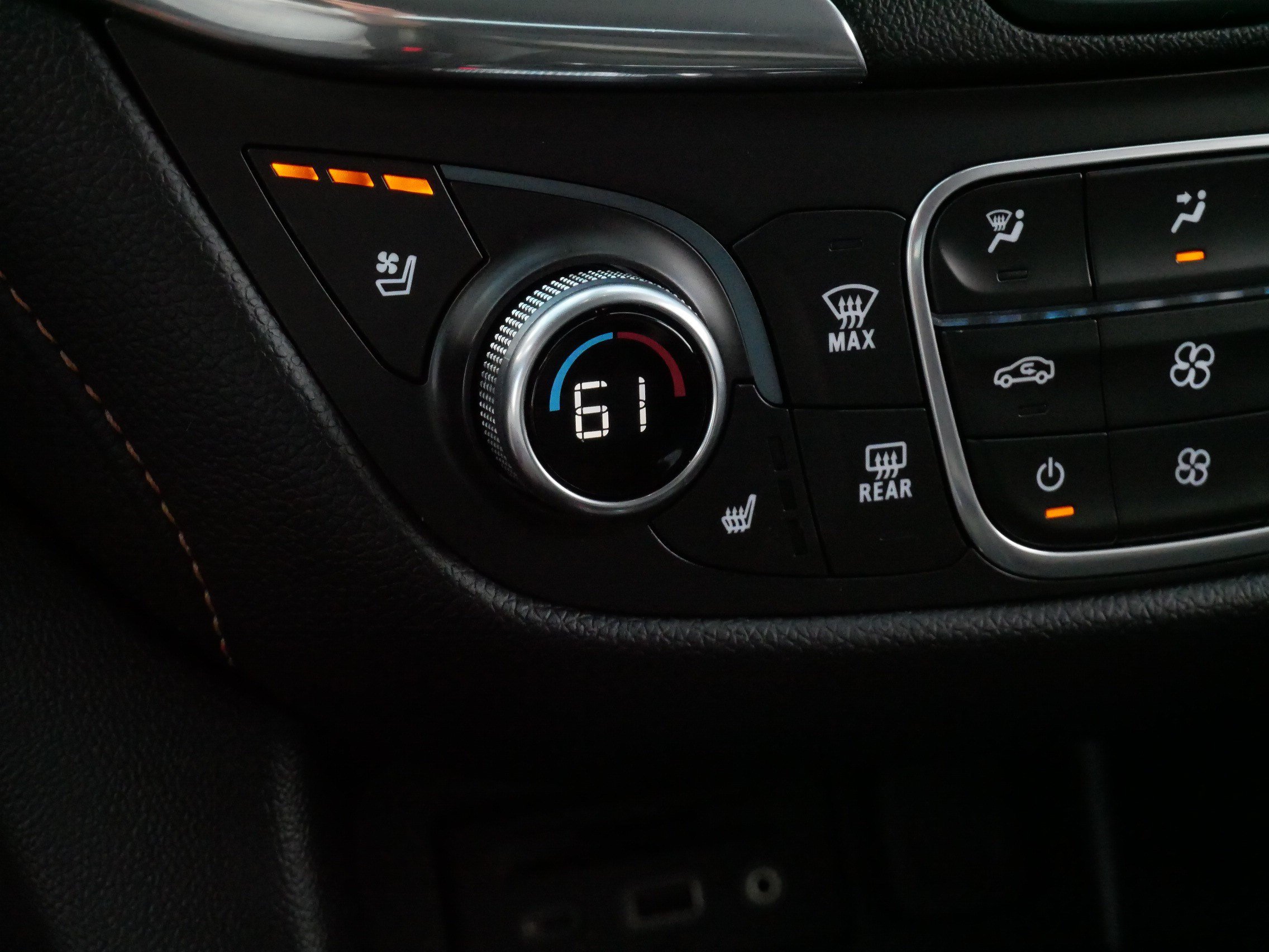 Used 2019 Chevrolet Equinox Premier AWD/4WD image 29