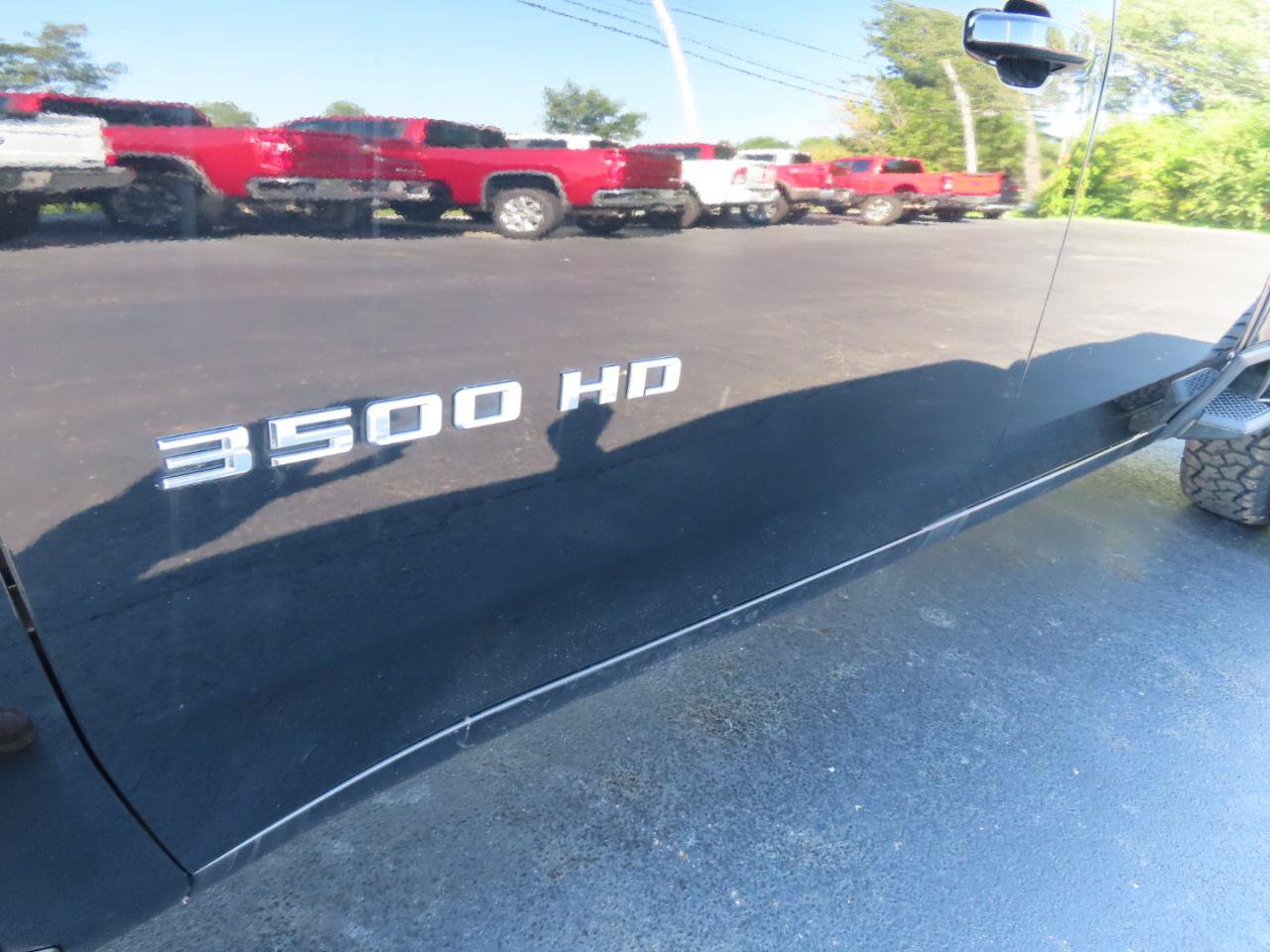 Used 2024 Chevrolet Silverado 3500 LT w/ Convenience Package AWD/4WD image 8