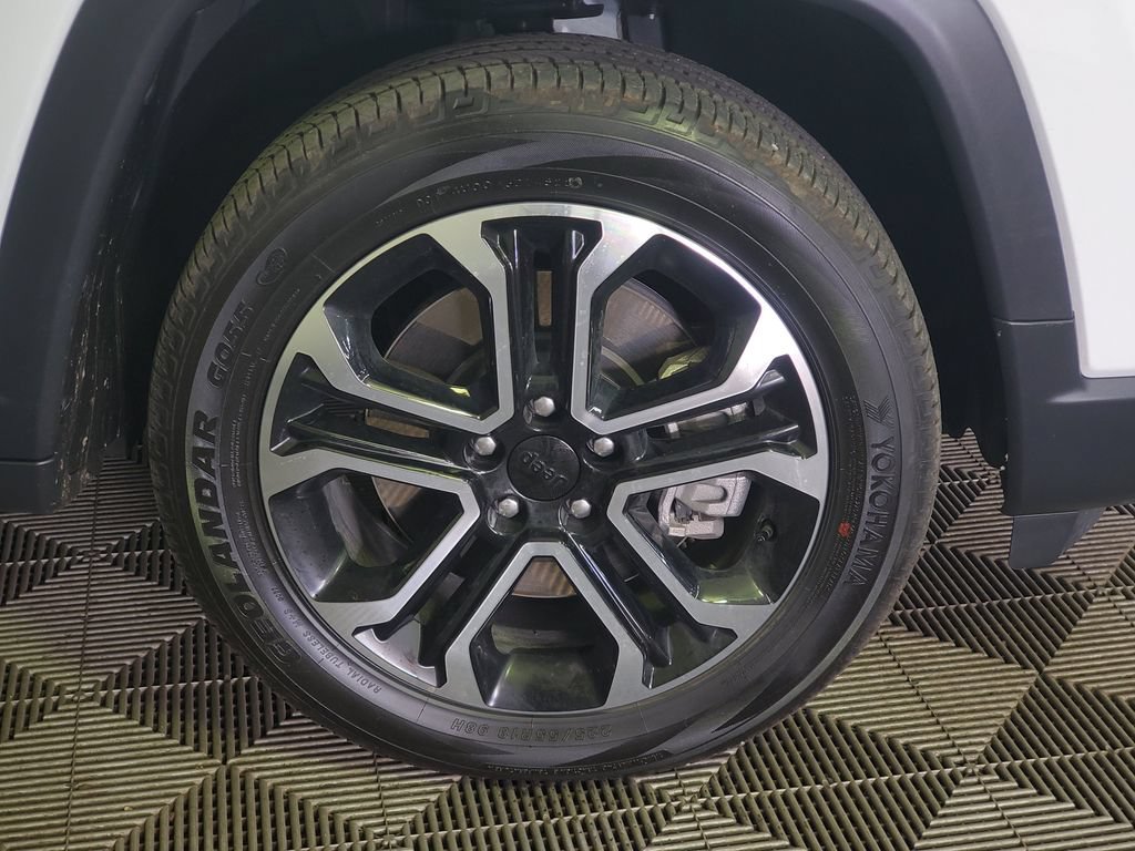 Used 2023 Jeep Compass Limited AWD/4WD image 5