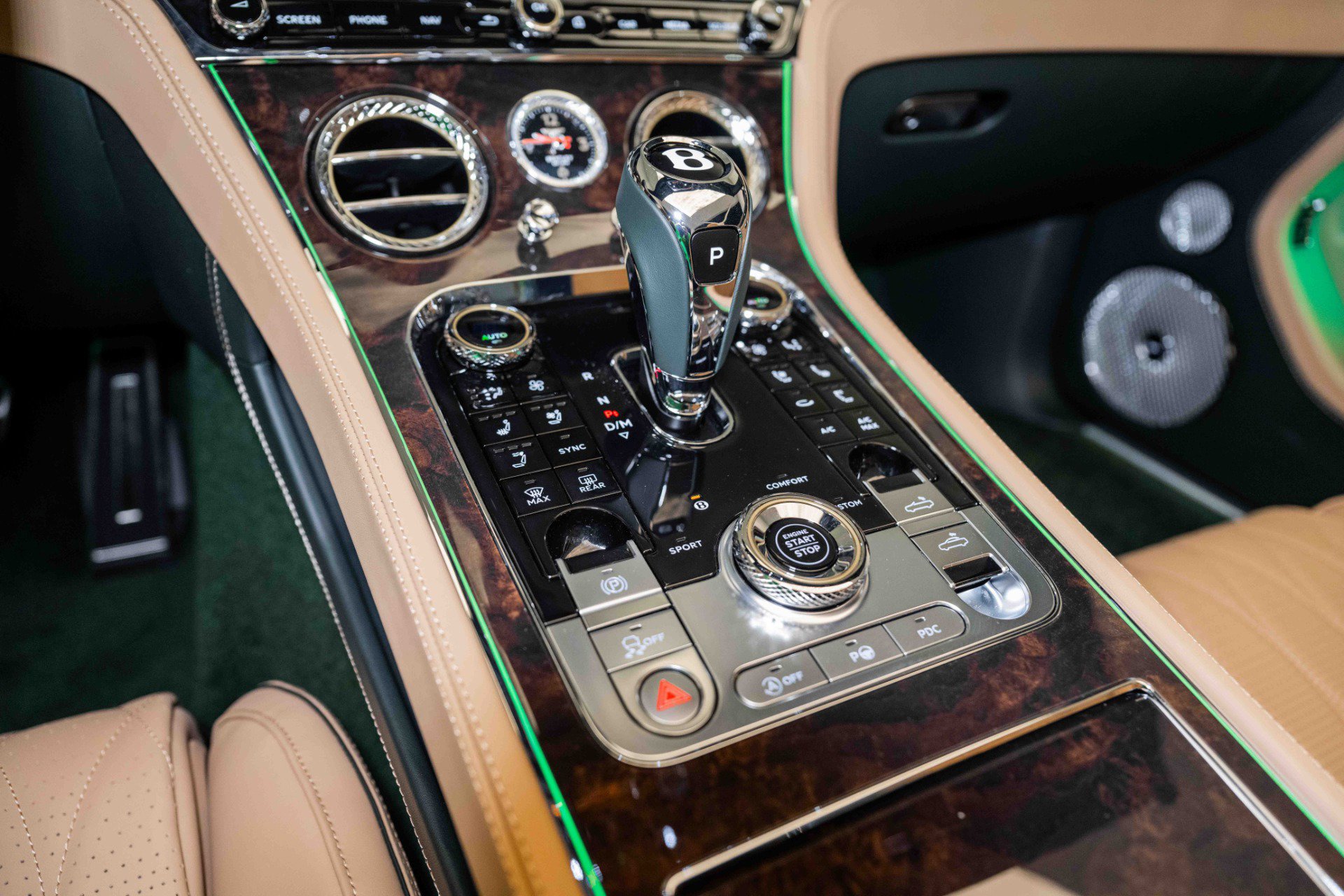 Used 2024 Bentley Continental GT V8 AWD/4WD image 32