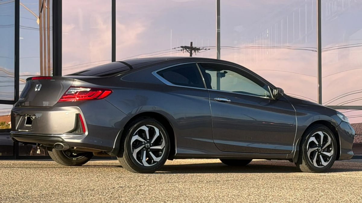 Used 2016 Honda Accord LX-S image 22