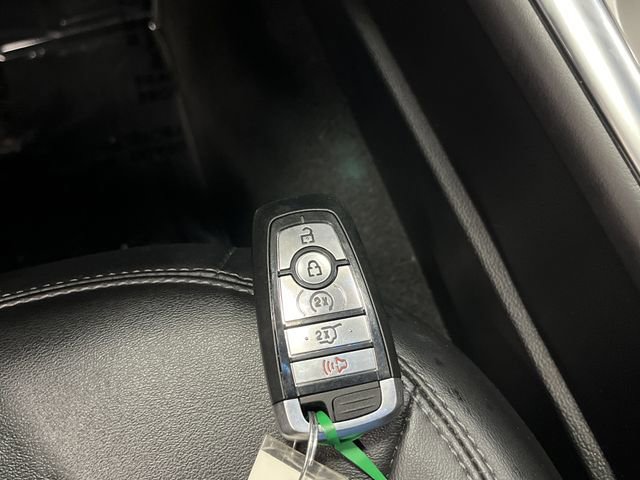 Used 2022 Ford Explorer XLT w/ Equipment Group 202A image 28