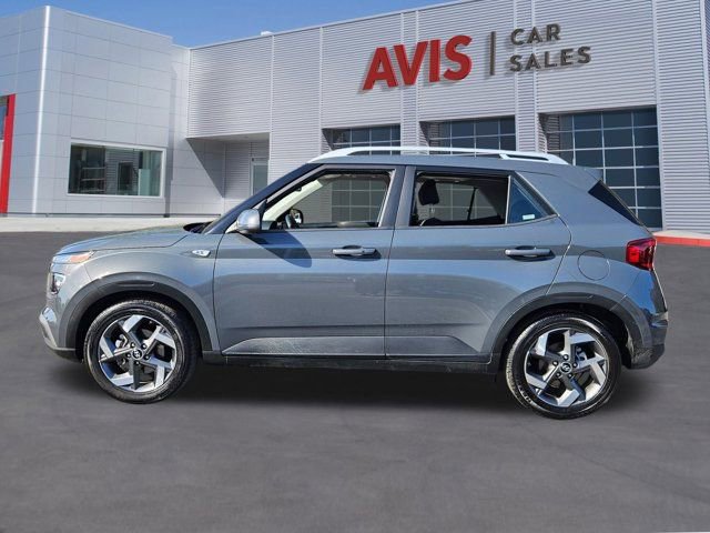 Used 2025 Hyundai Venue SEL image 10