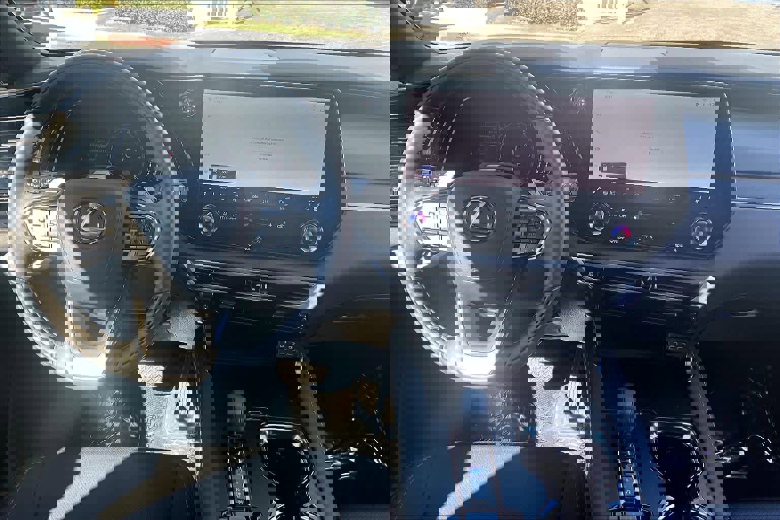 Used 2024 Lexus RX 350 Premium w/ Convenience Package image 15