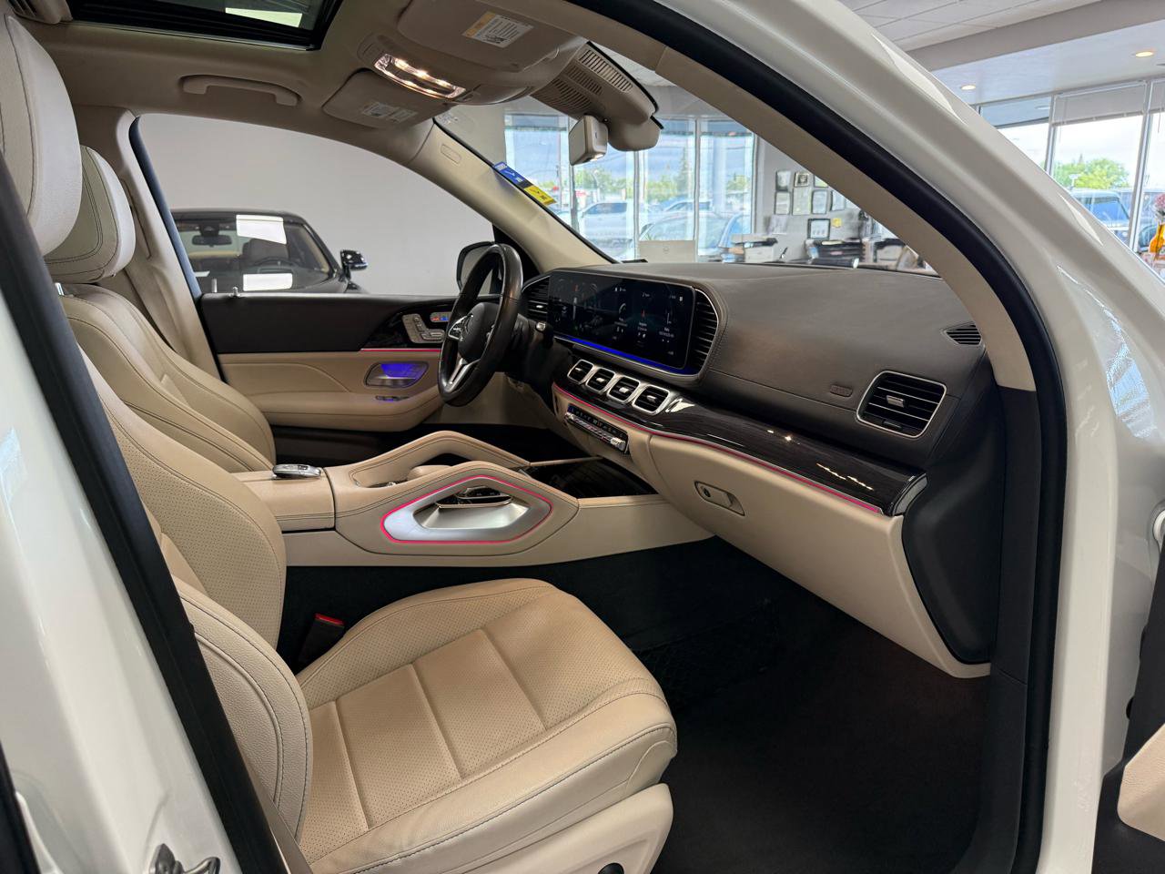 Used 2020 Mercedes-Benz GLS 450 4MATIC w/ Acoustic Comfort Package image 24