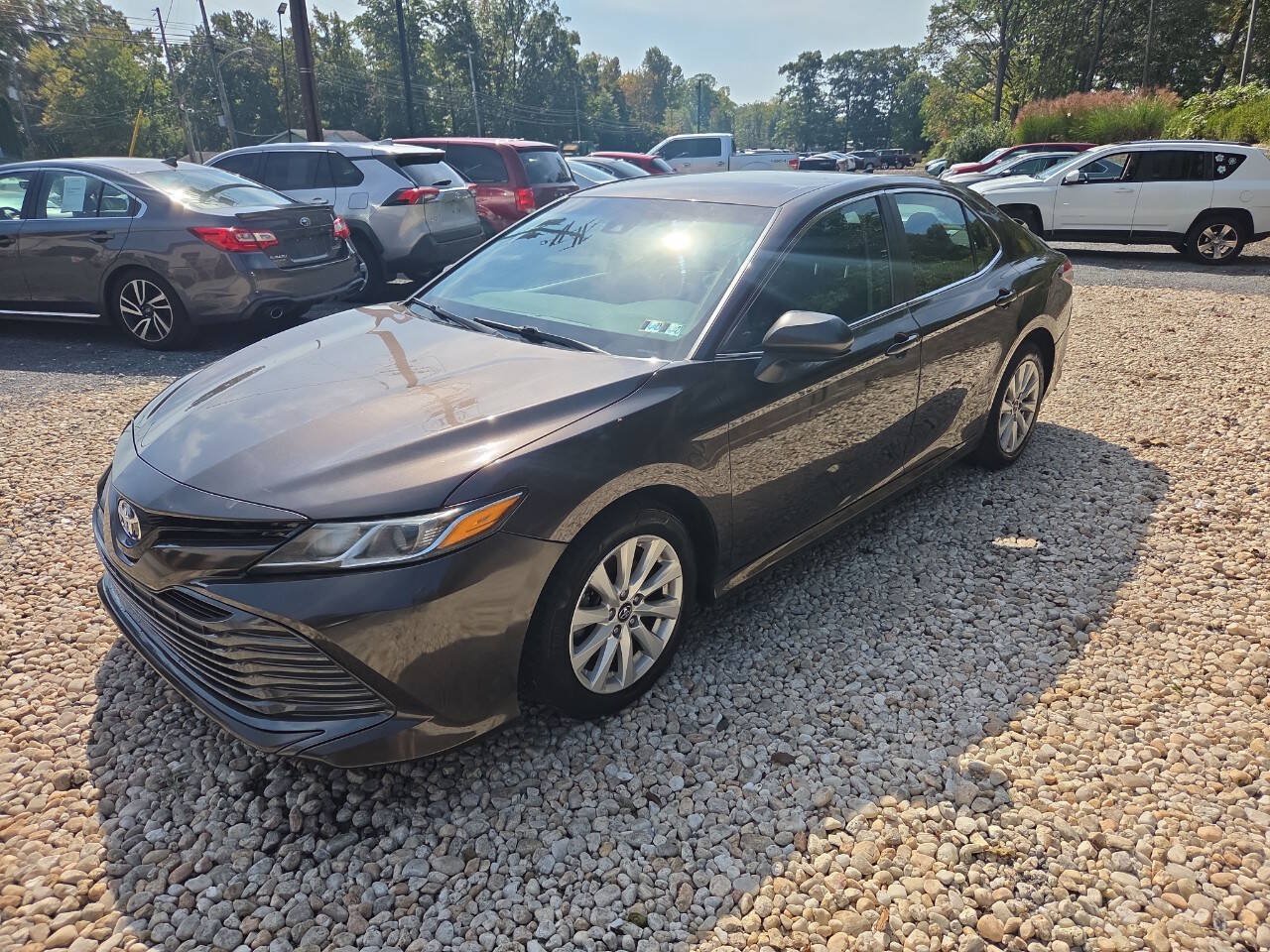 Used 2019 Toyota Camry LE FWD image 3