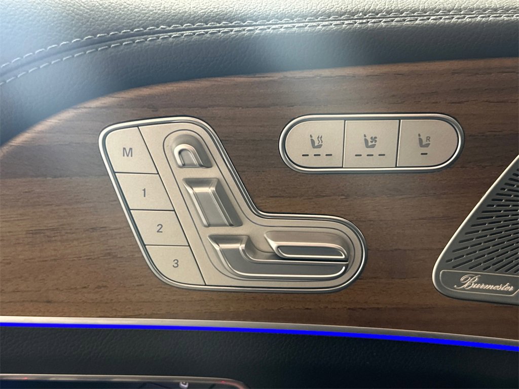 Used 2024 Mercedes-Benz GLS 450 4MATIC image 9