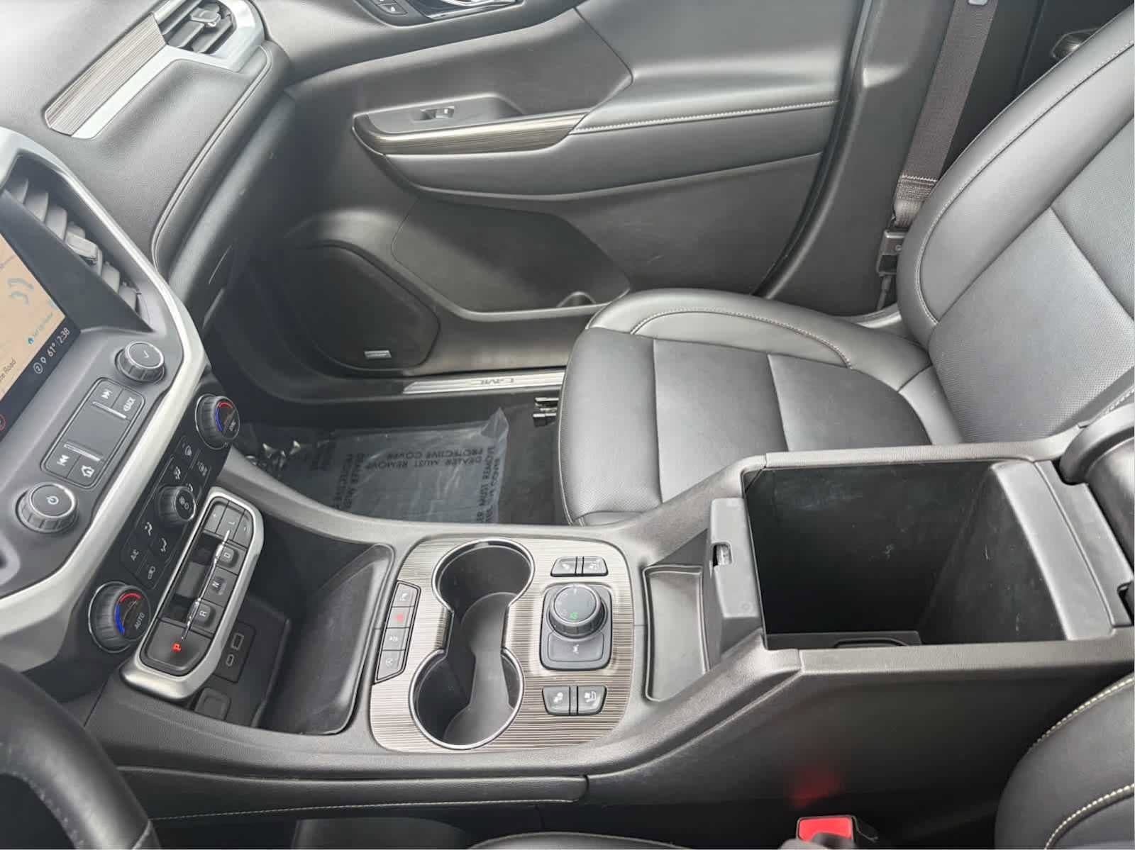 Used 2021 GMC Acadia SLT w/ Technology Package AWD/4WD image 19