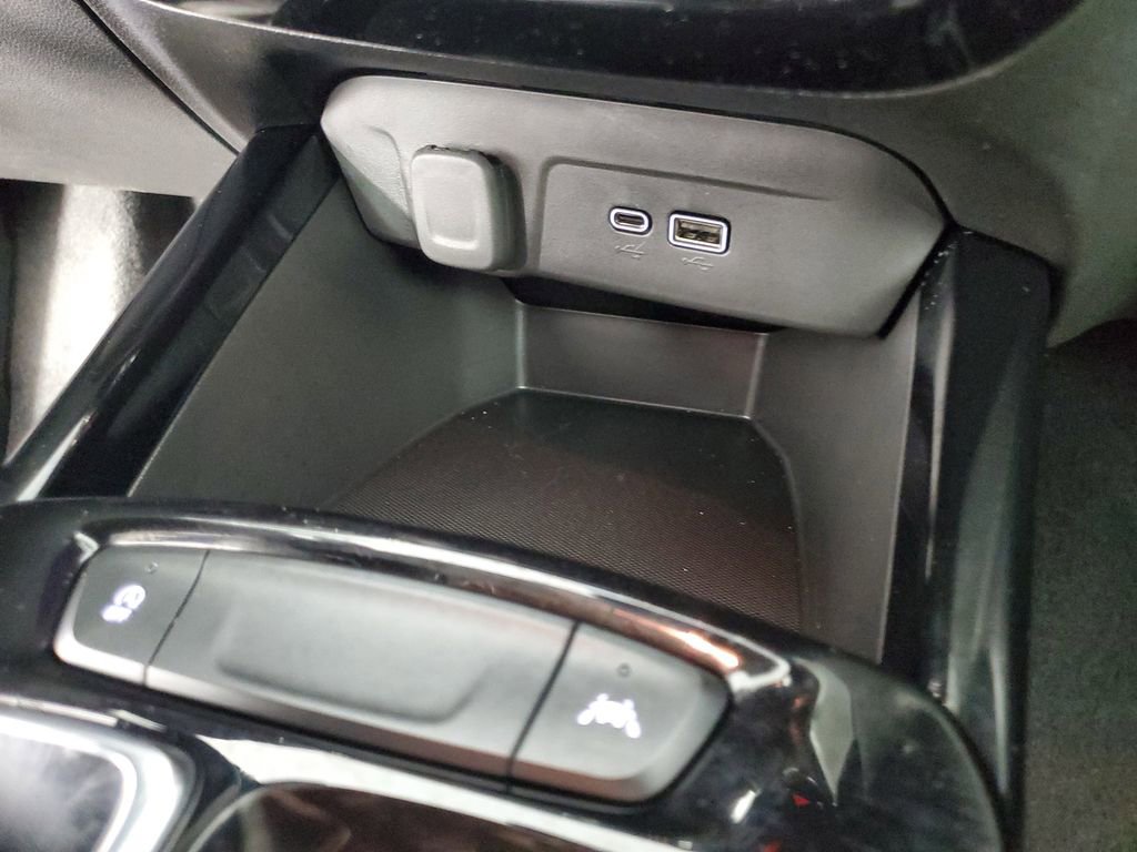 Used 2026 Chevrolet Trax ACTIV FWD image 18