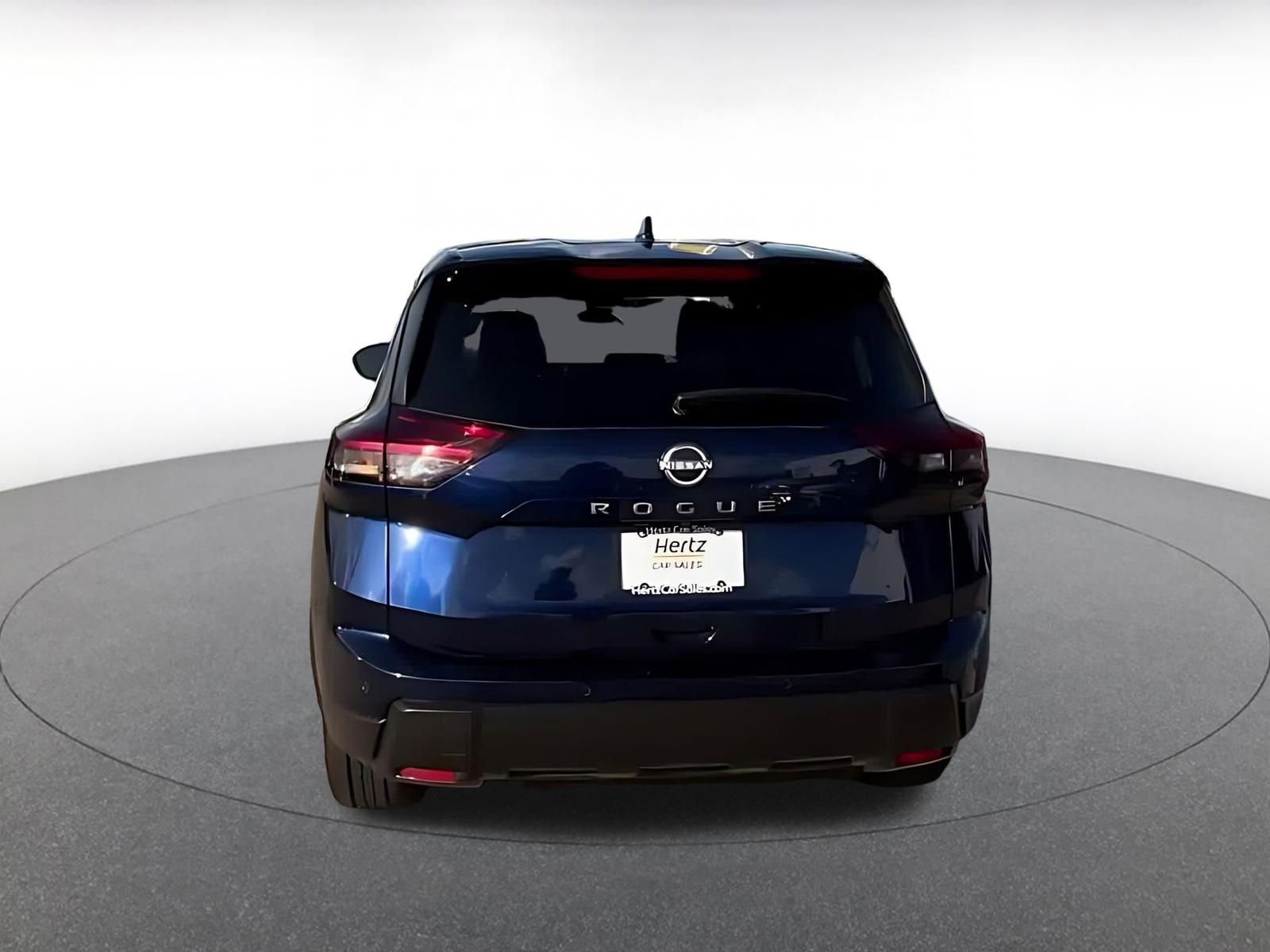Used 2025 Nissan Rogue SV FWD image 11
