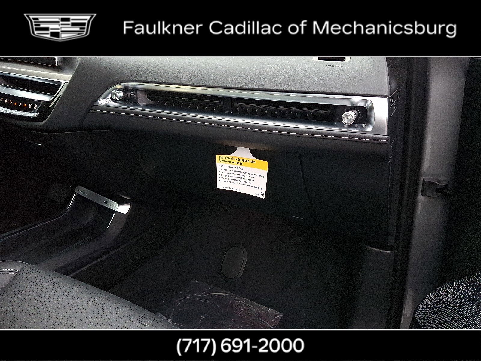 New 2025 Cadillac Lyriq Sport image 20