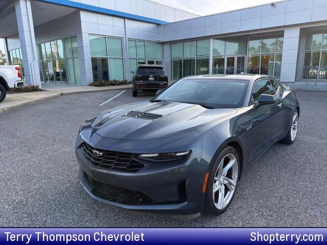 Used 2020 Chevrolet Camaro LT RWD image 1