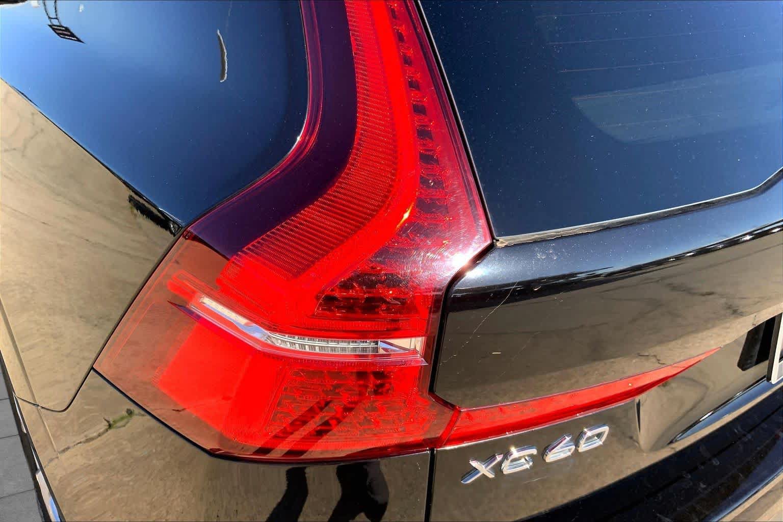 Used 2020 Volvo XC60 T5 Momentum AWD/4WD image 28
