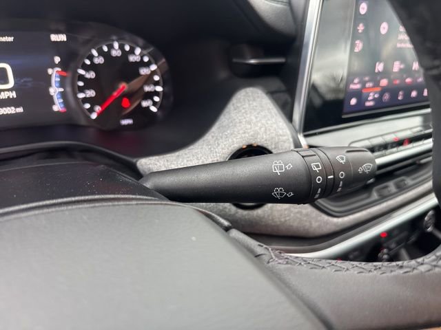 Used 2025 Jeep Compass Latitude image 17