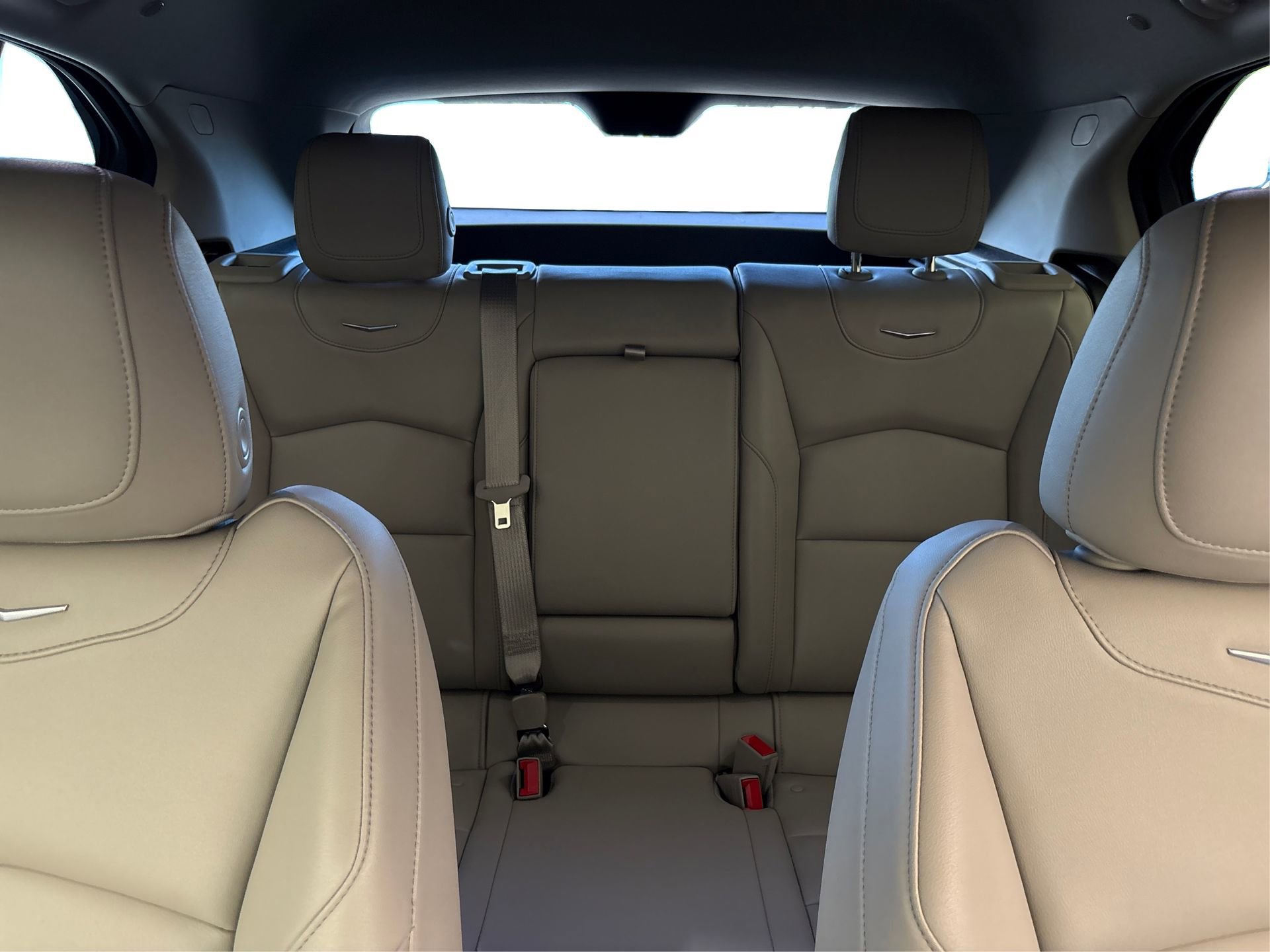 Certified 2023 Cadillac XT4 Luxury w/ Driver Awareness Package image 19