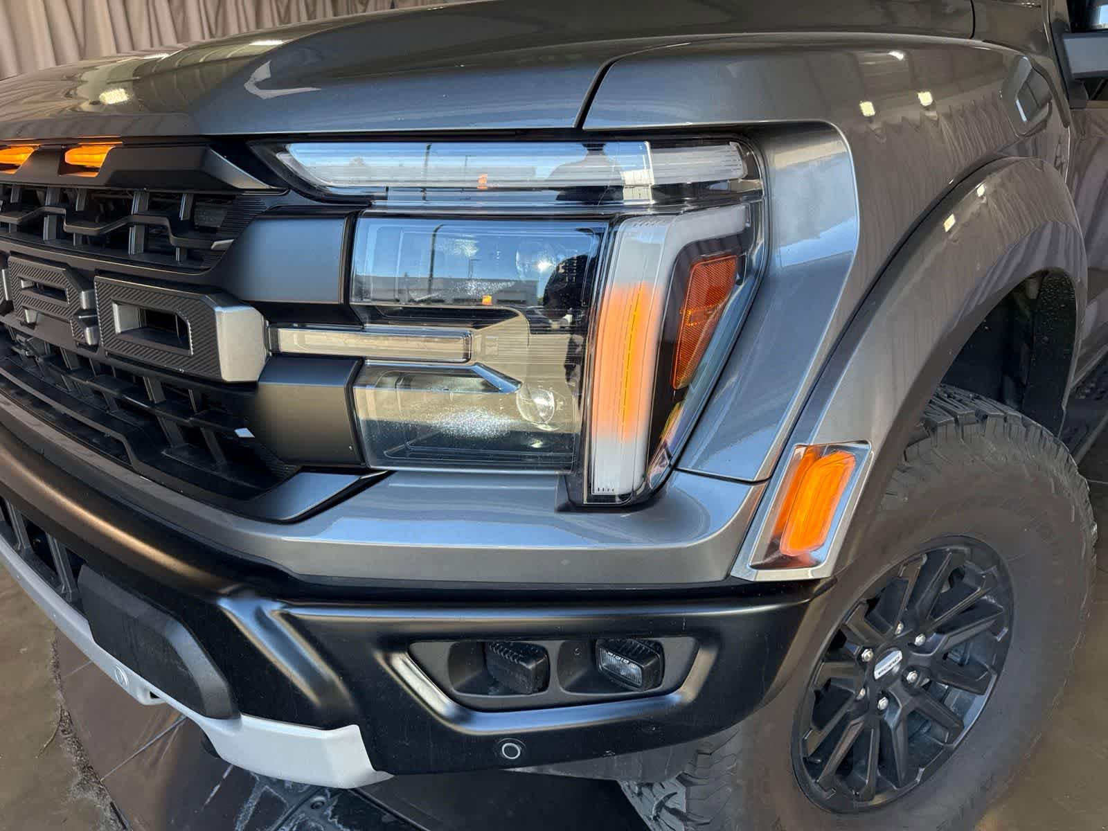 Used 2025 Ford F150 Raptor AWD/4WD image 9