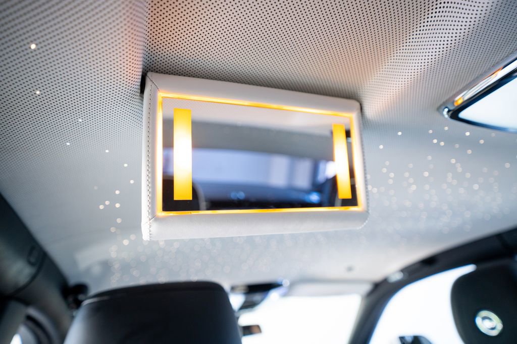 Used 2019 Rolls-Royce Phantom Sedan image 48