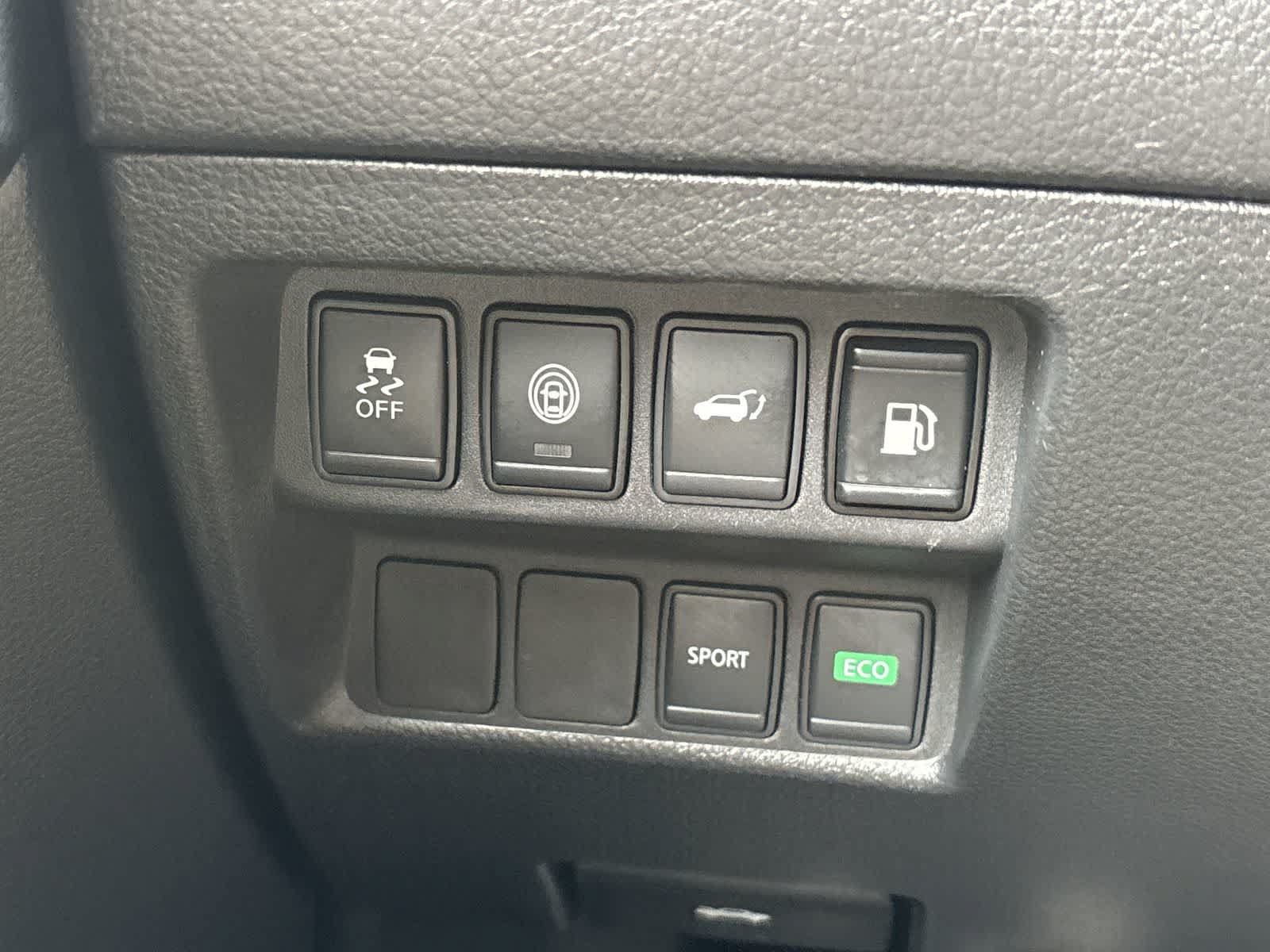 Used 2019 Nissan Rogue SV FWD image 13