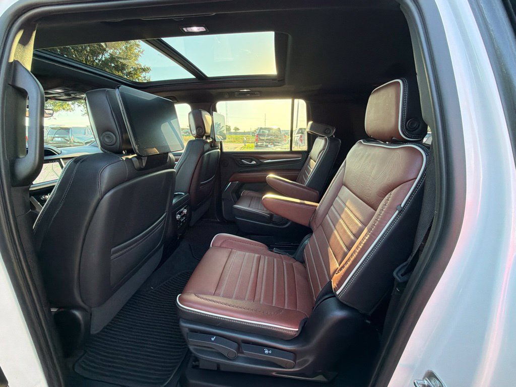 Used 2023 GMC Yukon XL Denali Ultimate AWD/4WD image 20