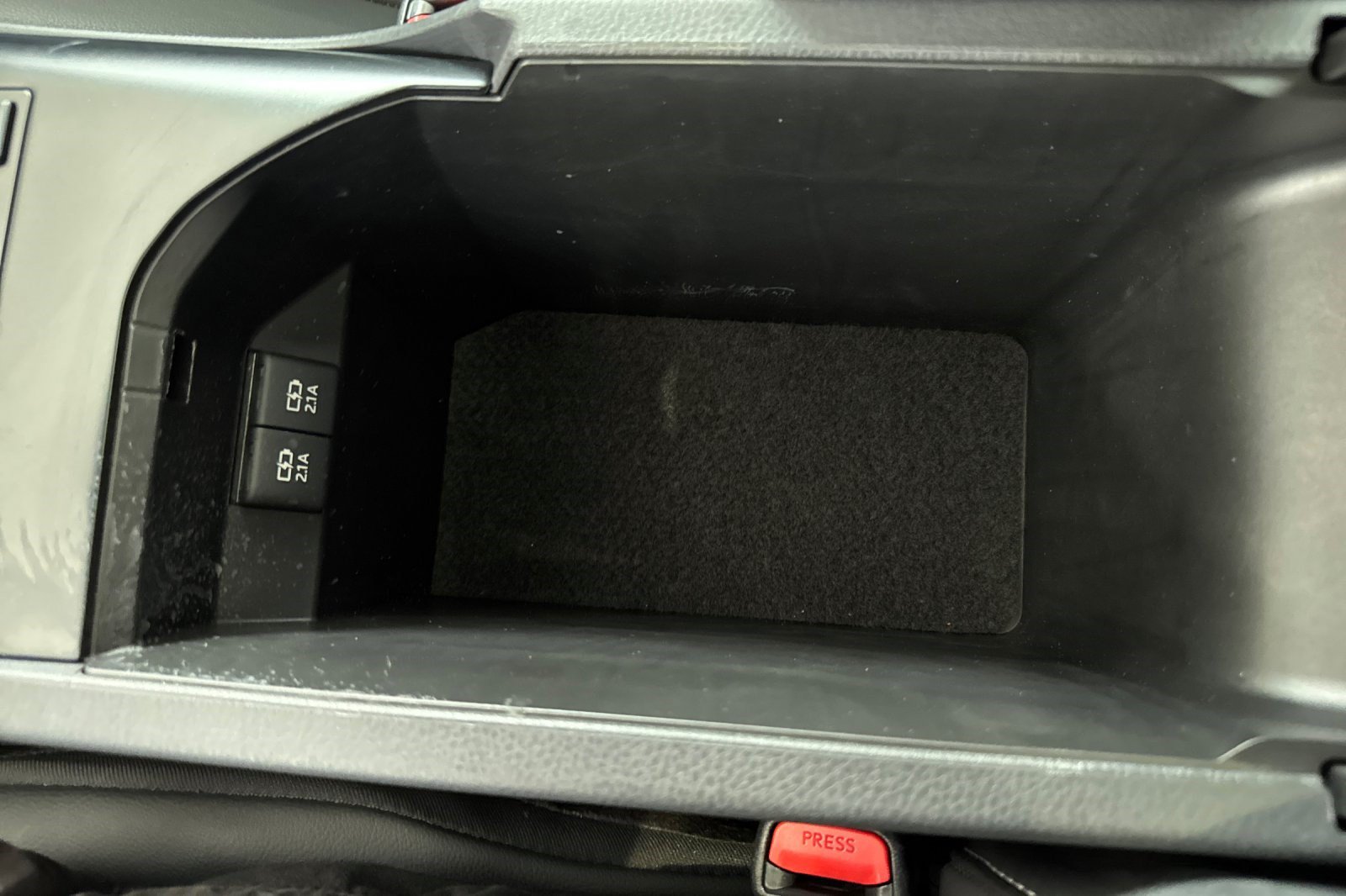 Used 2020 Toyota Camry XSE w/ Blackout Package FWD image 38