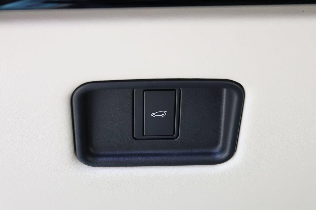 New 2026 Land Rover Range Rover SE AWD/4WD image 13