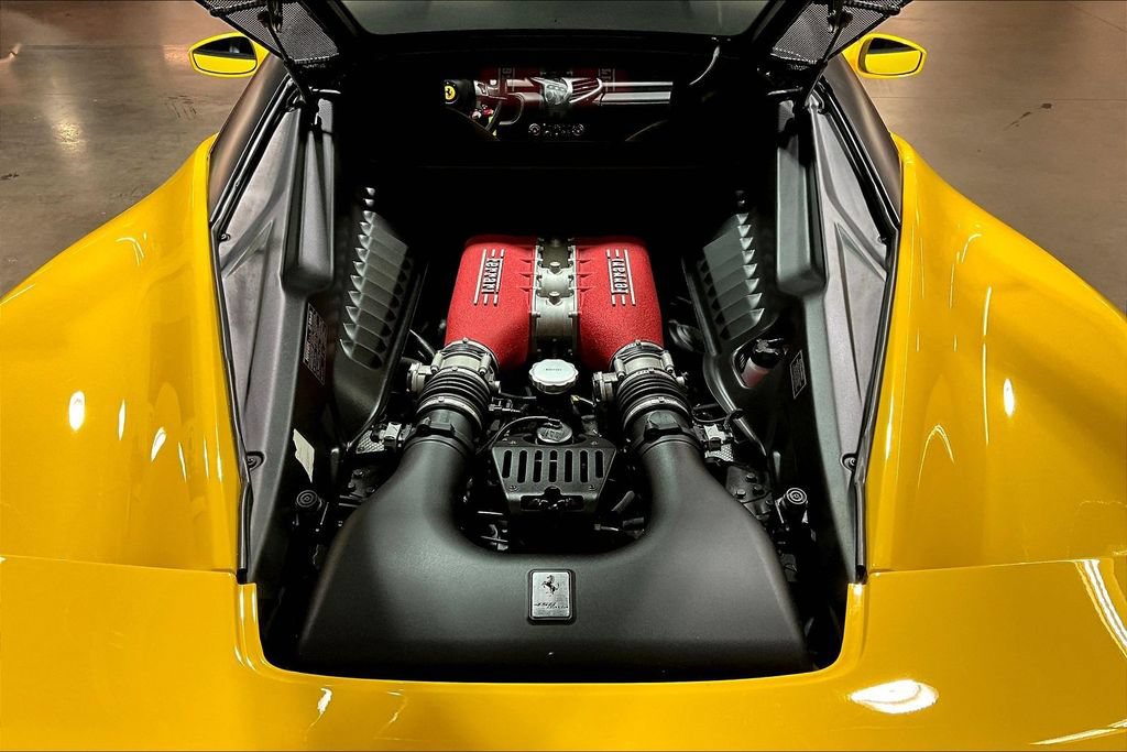 Used 2013 Ferrari 458 Italia Coupe RWD image 23