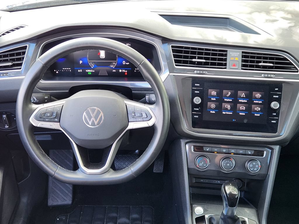 Certified 2024 Volkswagen Tiguan Wolfsburg Edition AWD/4WD image 20
