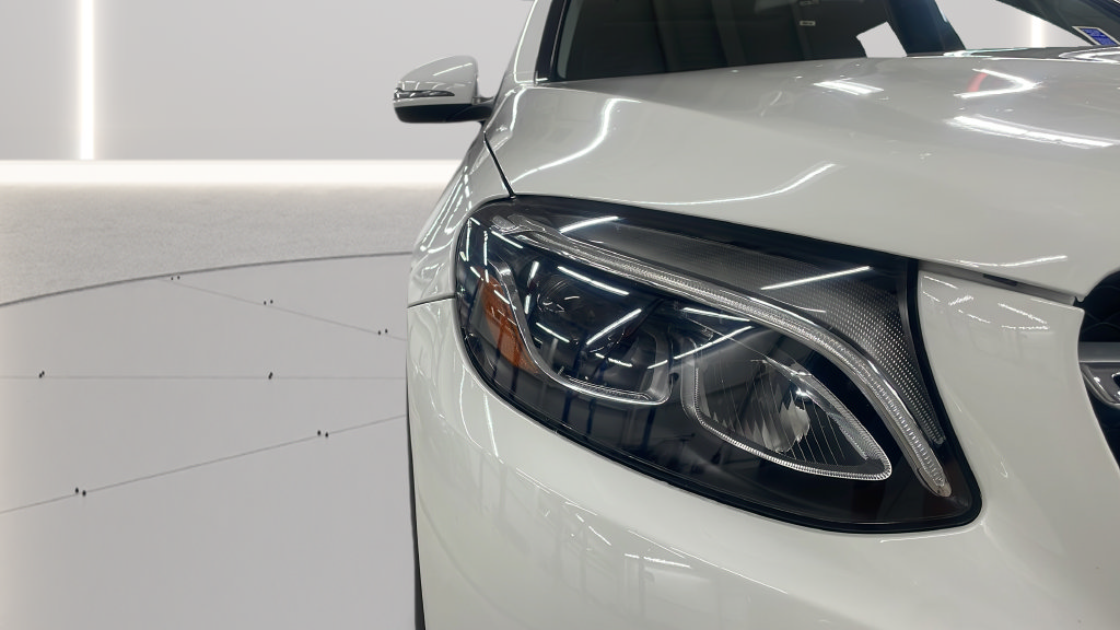 Used 2019 Mercedes-Benz GLC 300 4MATIC image 28