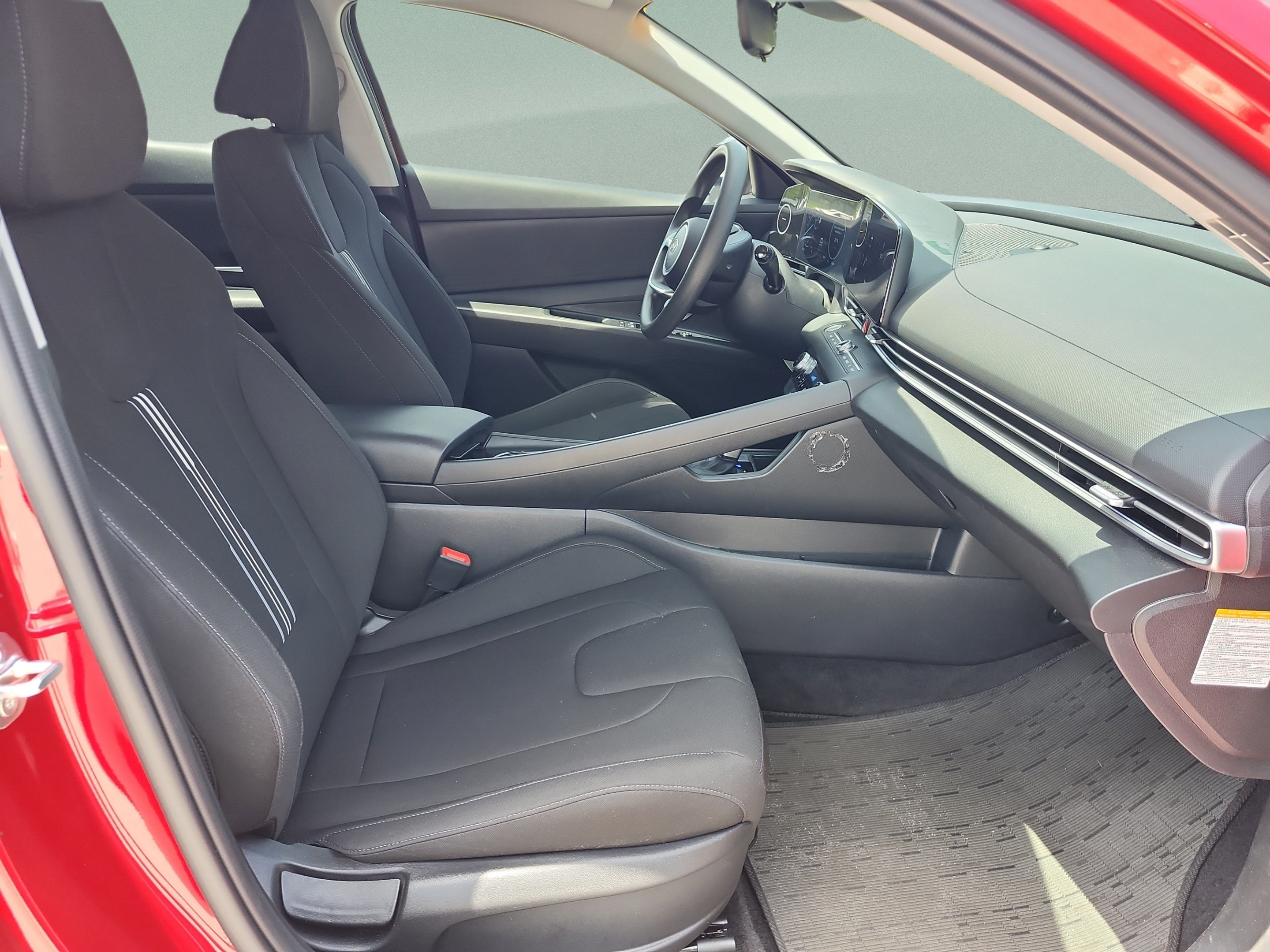 Certified 2024 Hyundai Elantra Blue FWD image 19