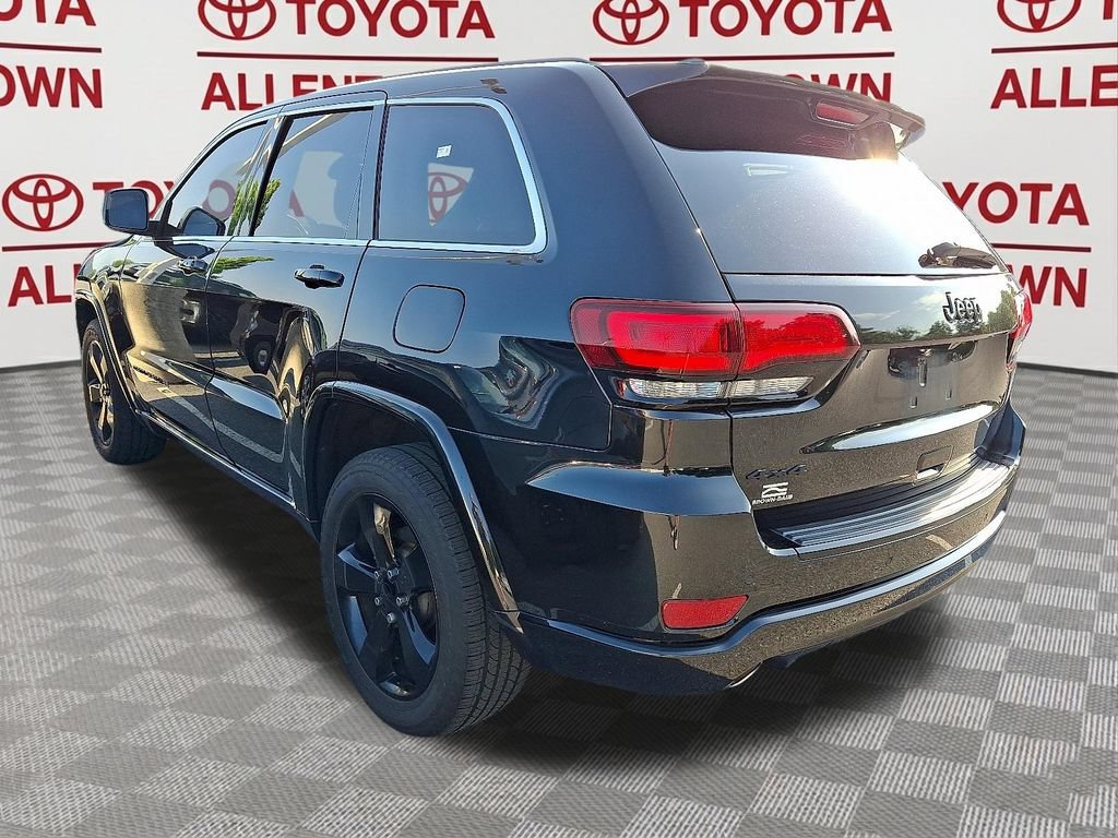 Used 2015 Jeep Grand Cherokee Altitude AWD/4WD image 4