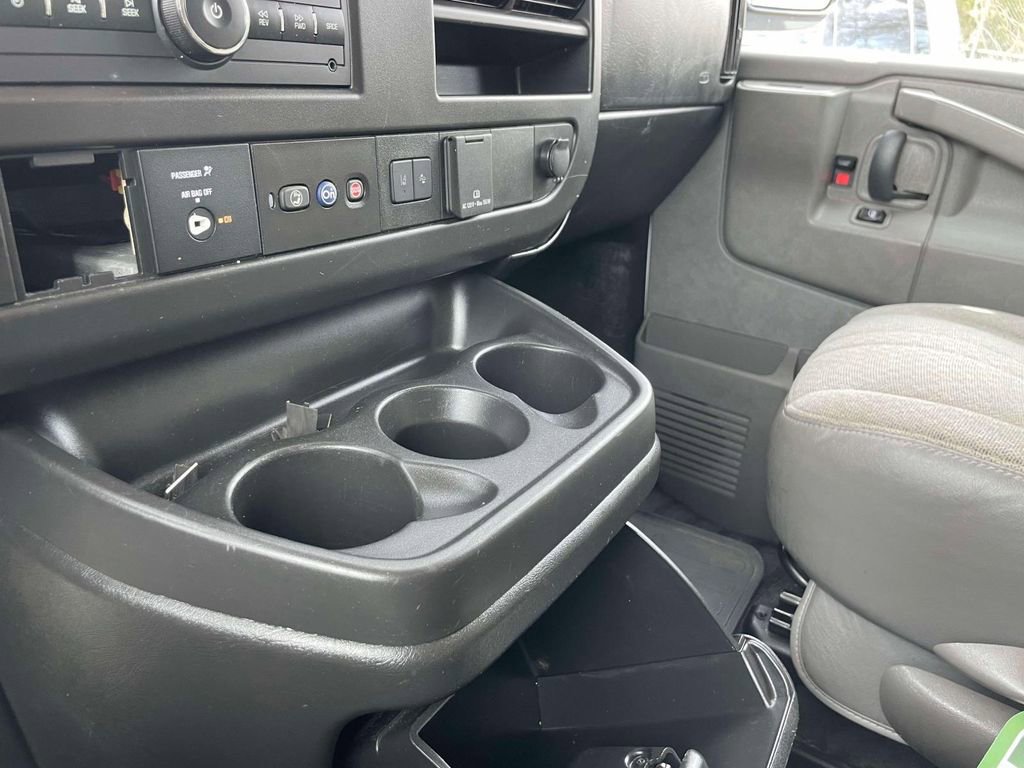 Used 2020 Chevrolet Express 3500 LT w/ LT Preferred Equipment Group RWD image 30