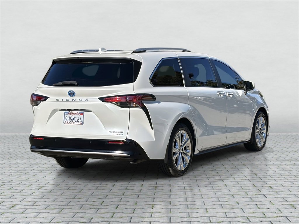Certified 2023 Toyota Sienna Platinum image 6