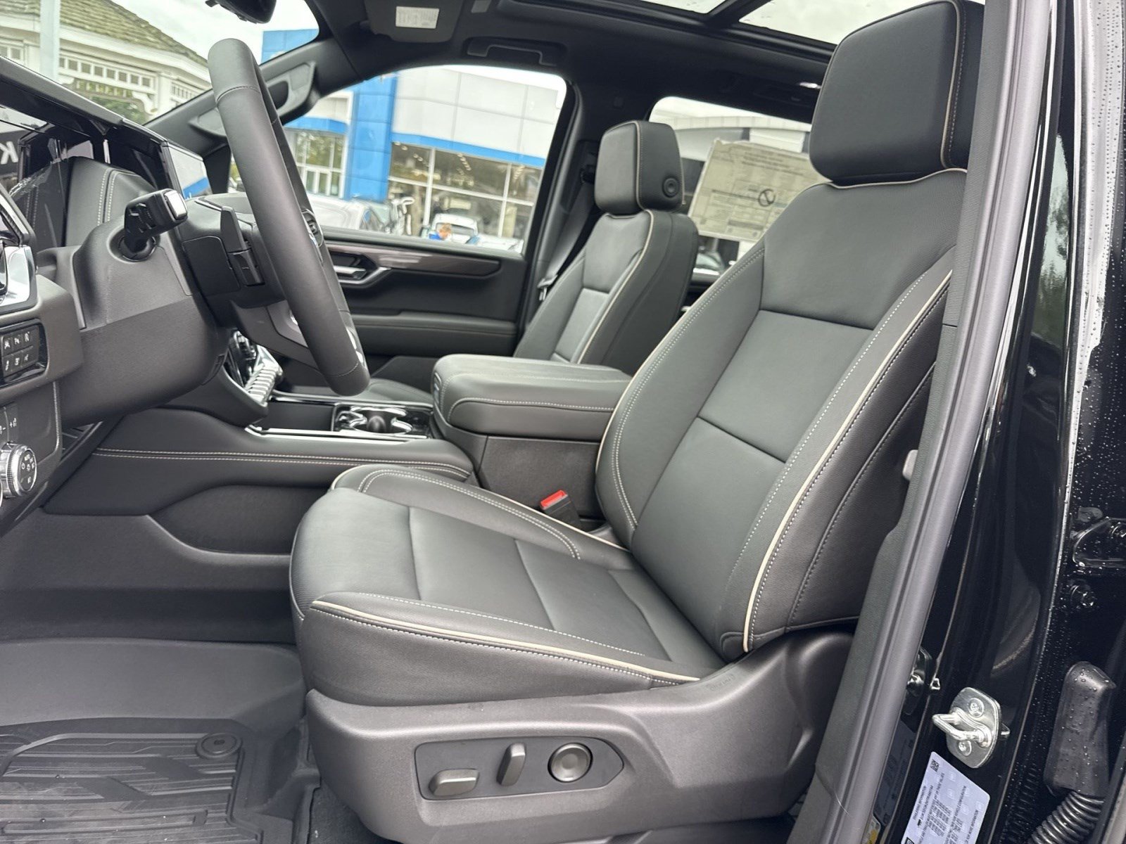 New 2026 GMC Yukon XL Elevation w/ Technology Package AWD/4WD image 10