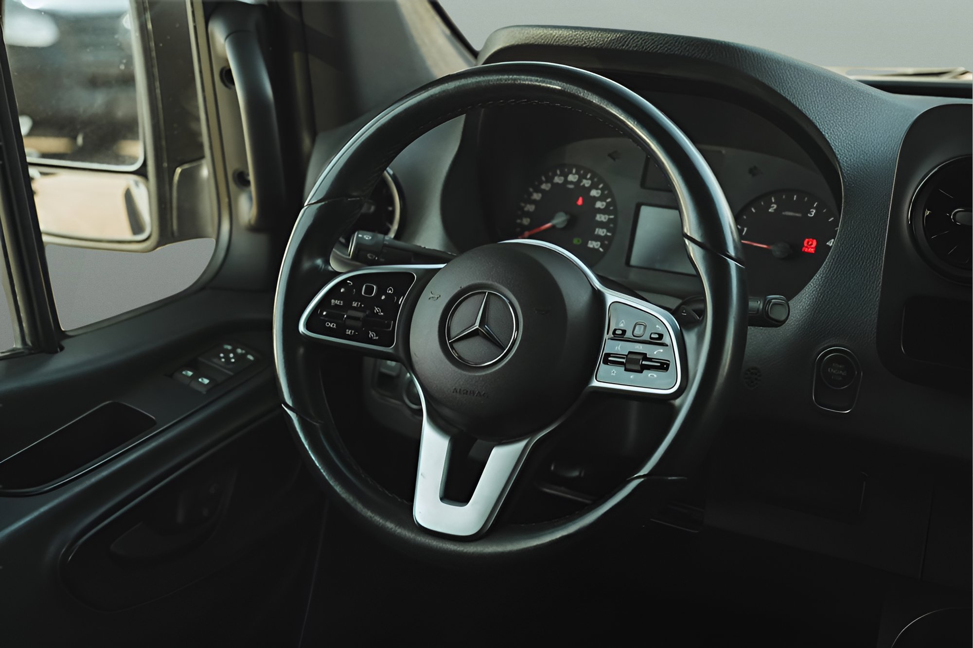 Used 2020 Mercedes-Benz Sprinter 2500 image 18