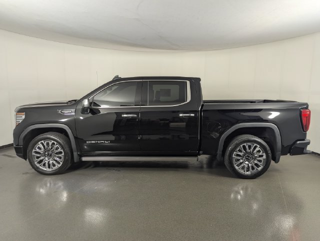 Used 2025 GMC Sierra 1500 Denali Ultimate AWD/4WD image 5