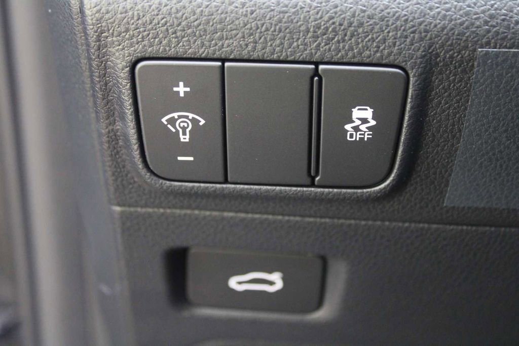 New 2025 Kia K5 LXS image 22