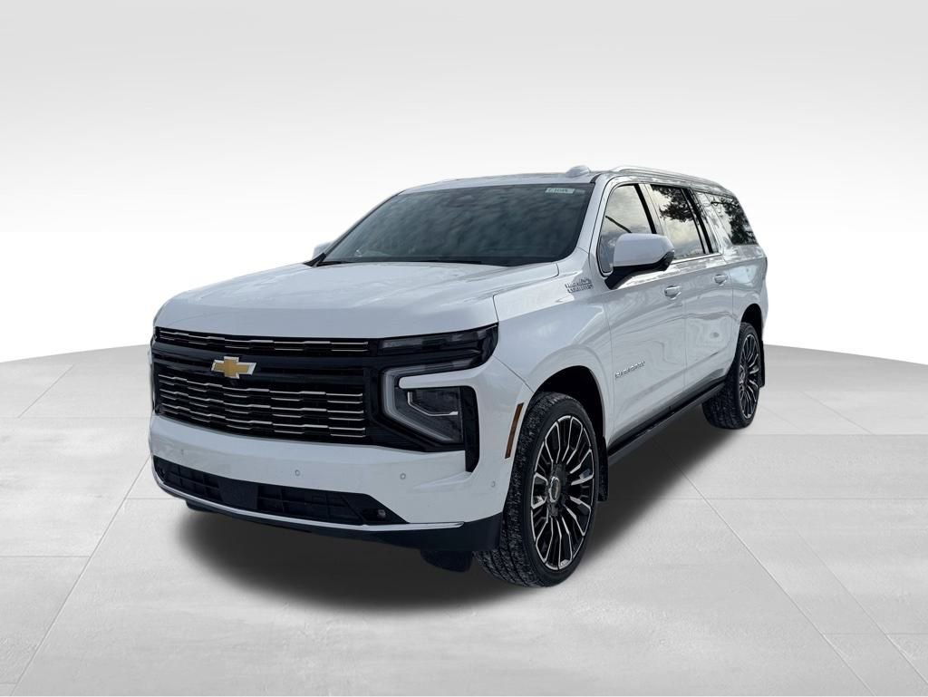 Used 2025 Chevrolet Suburban High Country image 2
