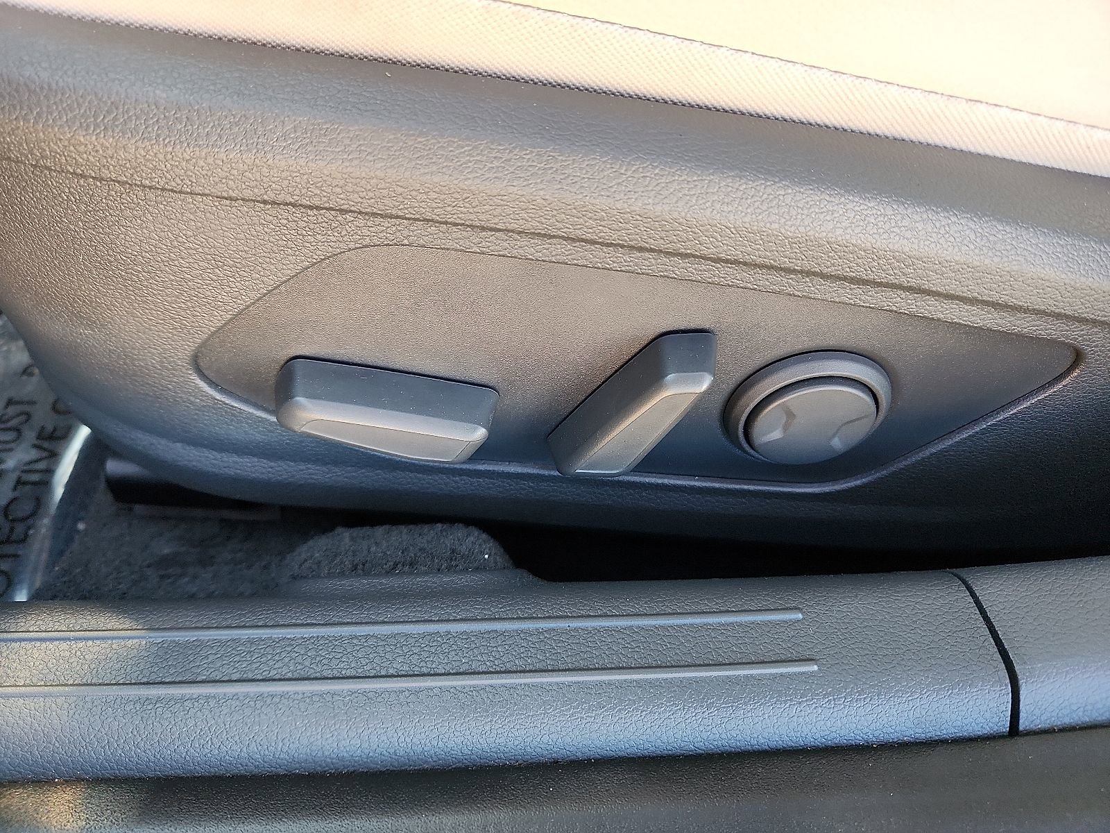 Used 2025 Hyundai Sonata Limited image 12